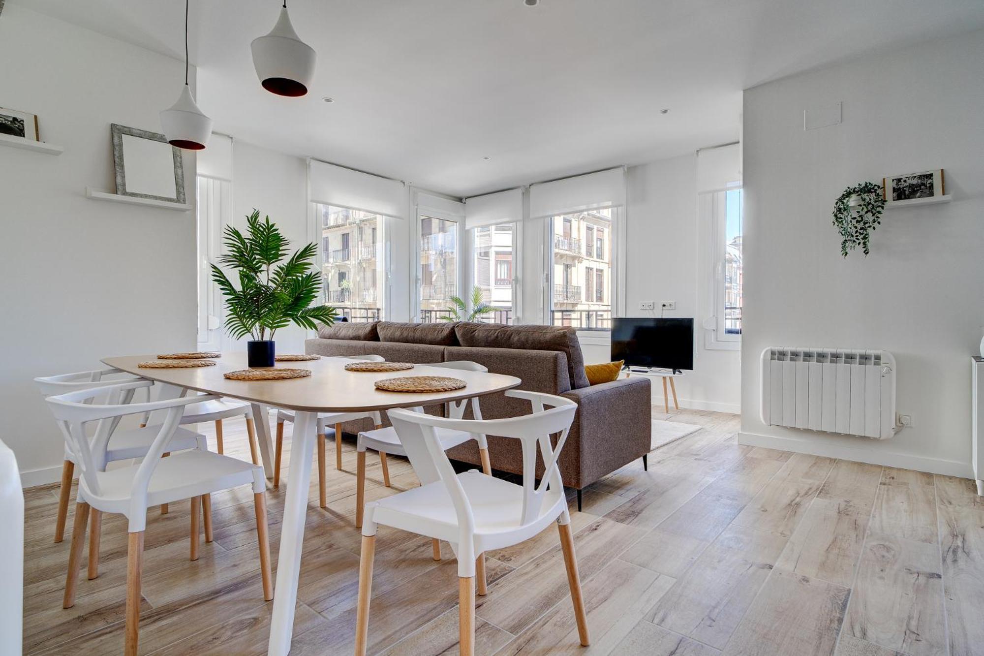Apartamentos Gran Via By Sanse Holidays San Sebastián Dış mekan fotoğraf