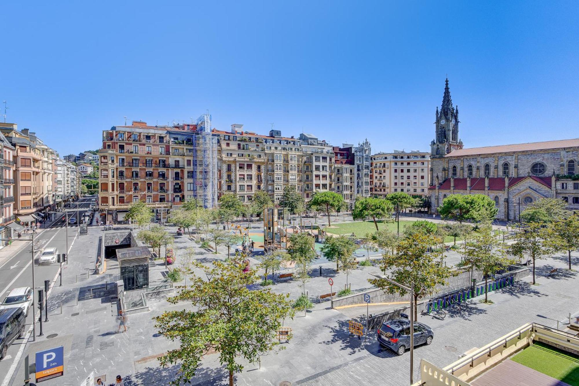 Apartamentos Gran Via By Sanse Holidays San Sebastián Dış mekan fotoğraf