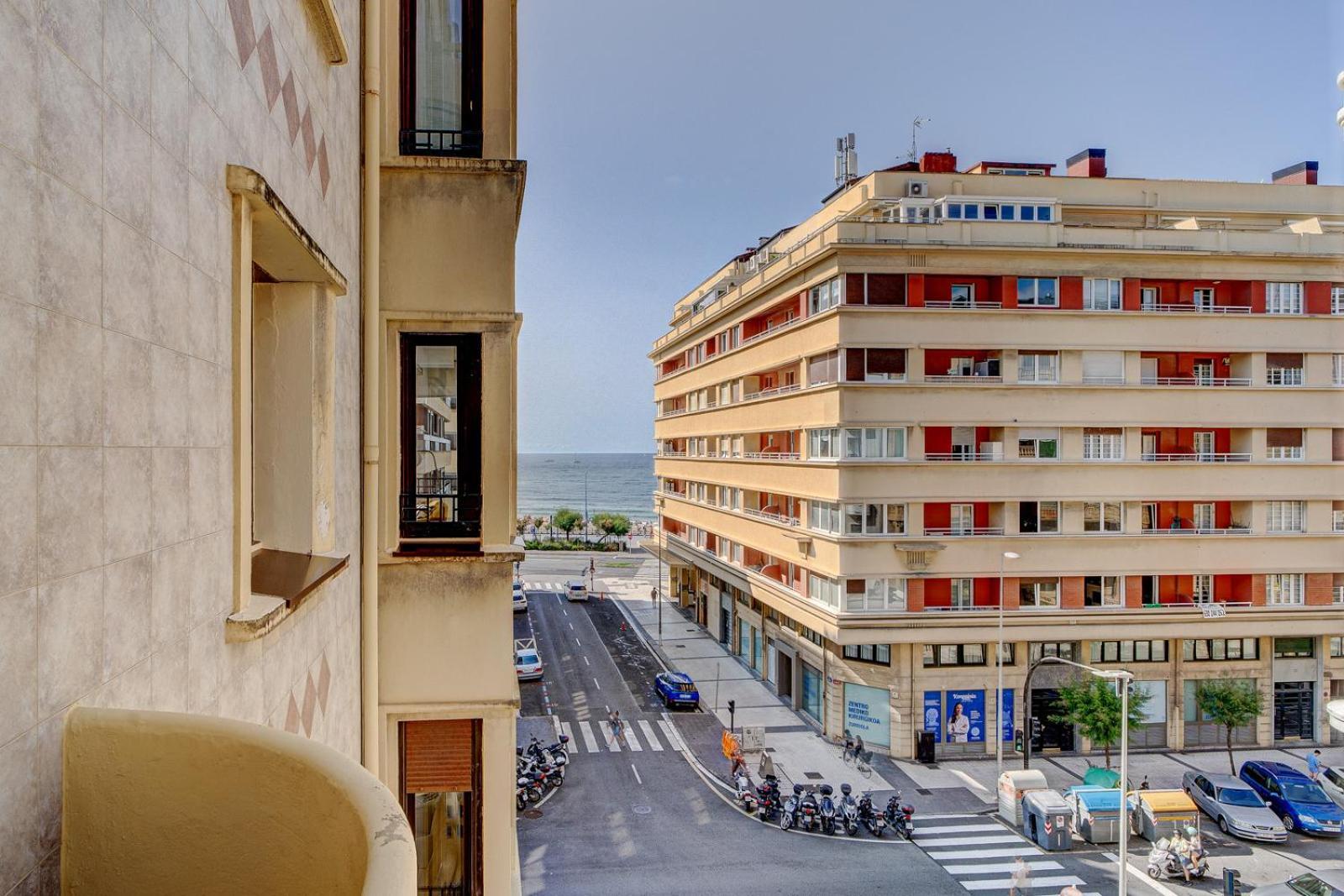 Apartamentos Gran Via By Sanse Holidays San Sebastián Dış mekan fotoğraf
