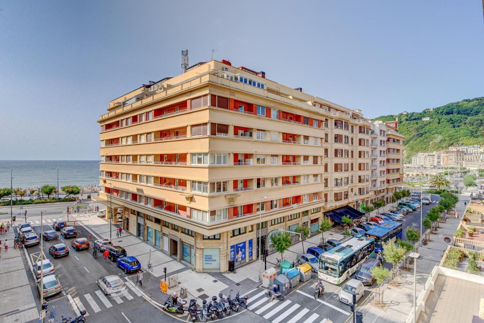 Apartamentos Gran Via By Sanse Holidays San Sebastián Dış mekan fotoğraf