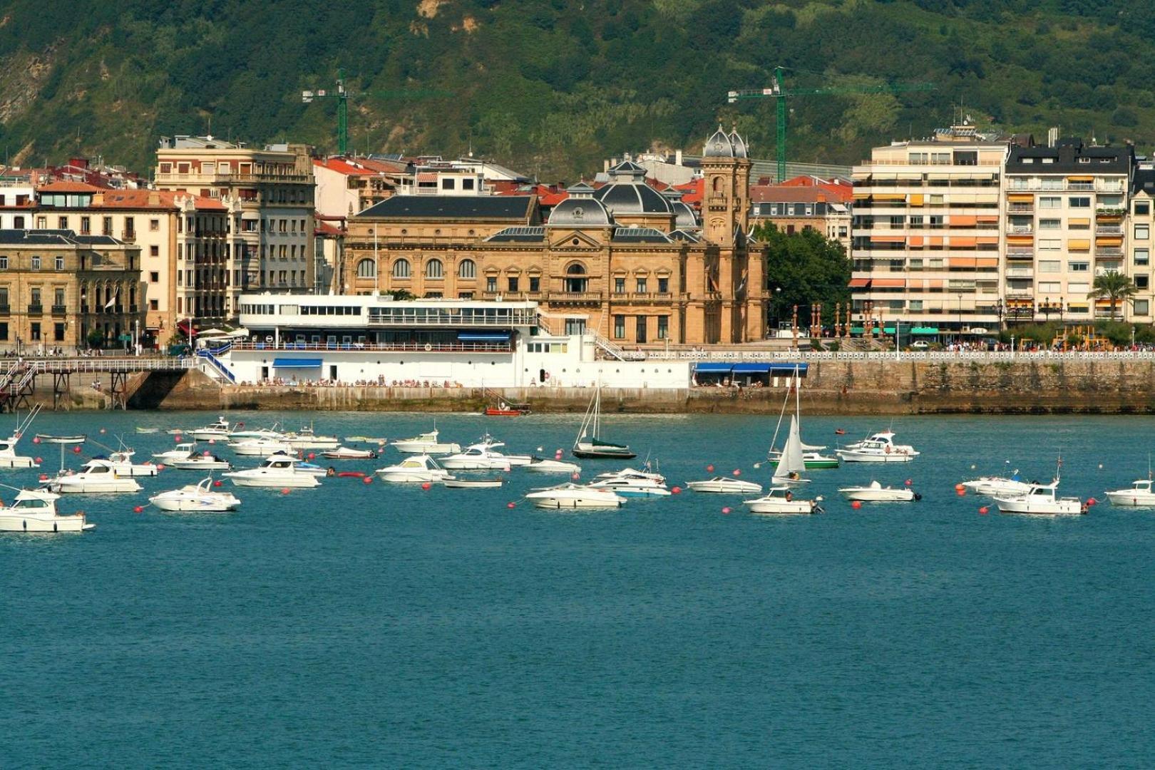 Apartamentos Gran Via By Sanse Holidays San Sebastián Dış mekan fotoğraf